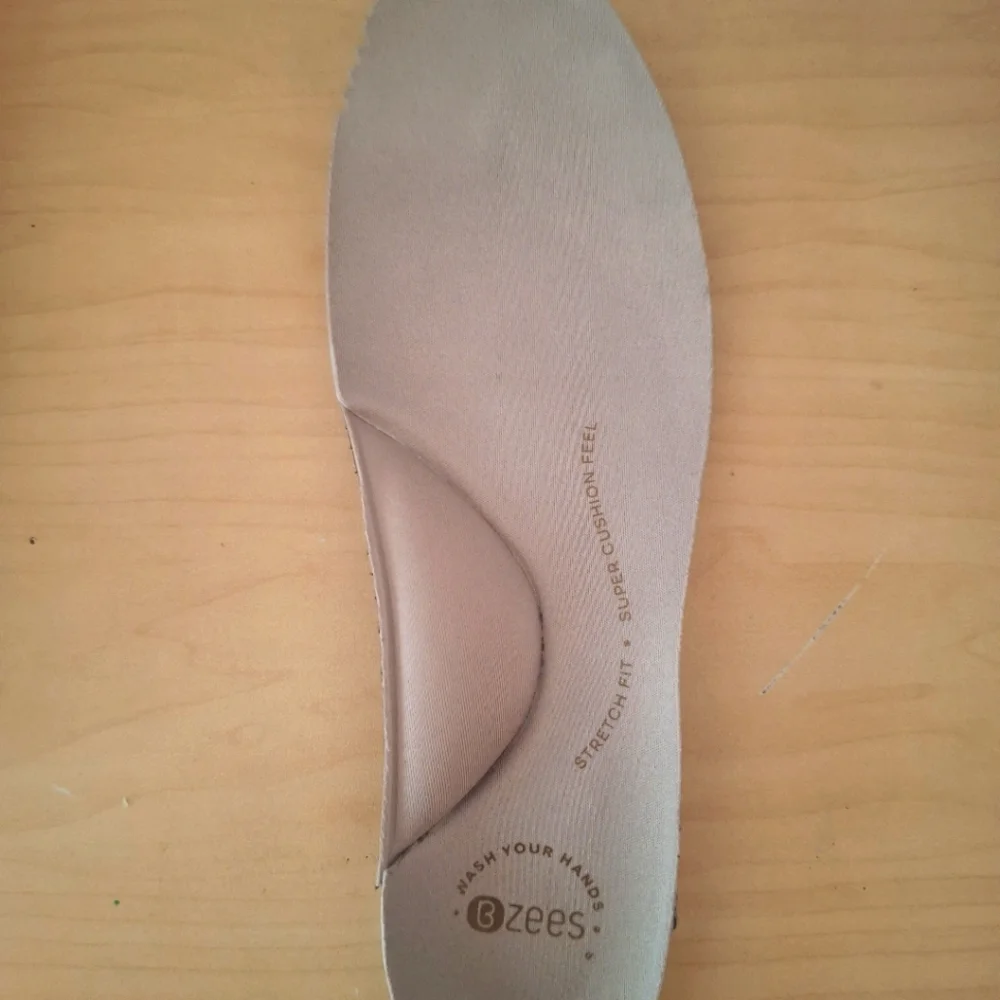 BZEES Camoflage Low-Top Sneakers with Beige Sole - Picture 6 of 6